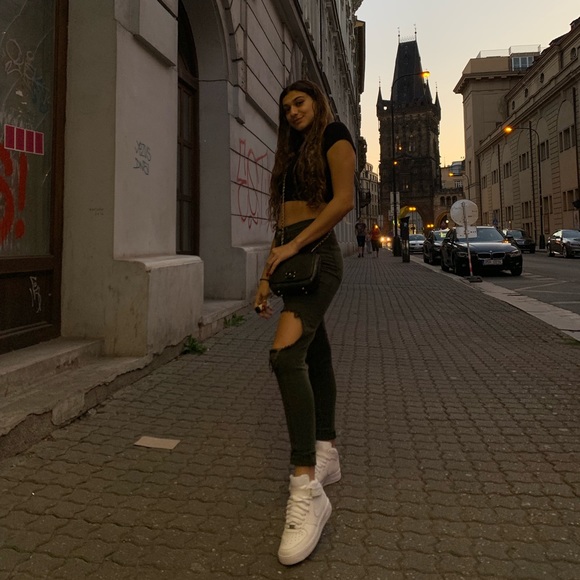 A little about me - Picture 1 of 3